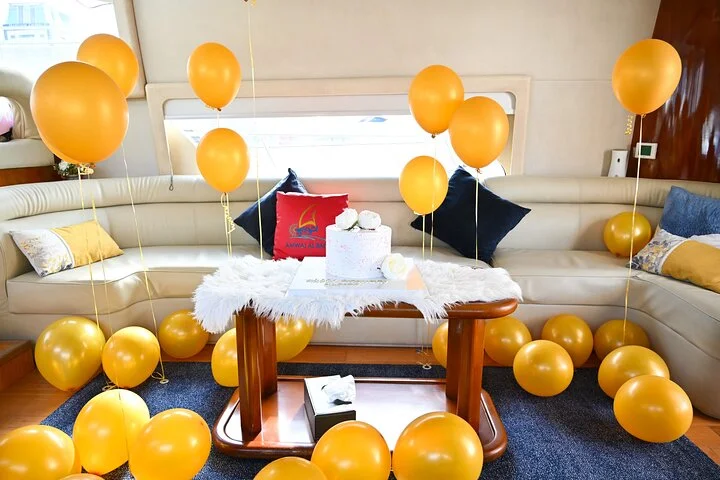 2 Hour Luxury Birthday Celebration on a Yacht in Dubai