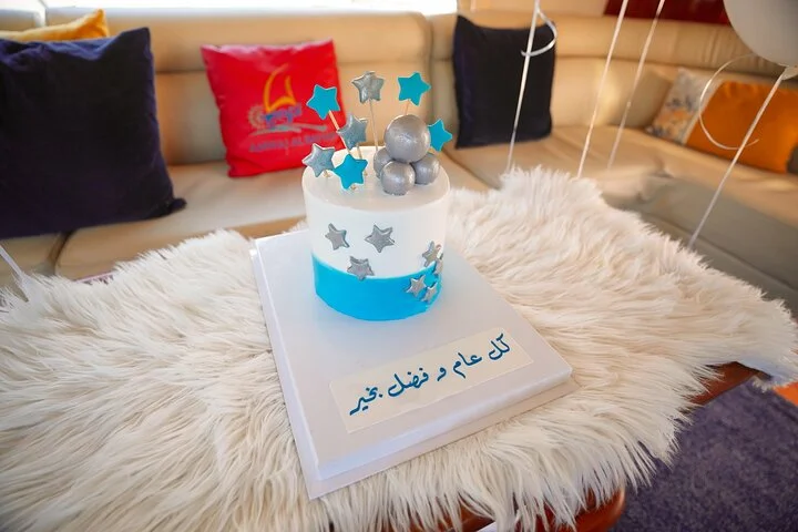 2 Hour Luxury Birthday Celebration on a Yacht in Dubai