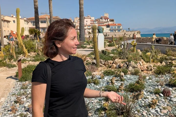 2 Hour Walking Tour in the Old Town of Antibes