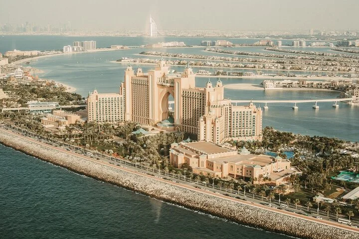 25 Minute Helicopter Ride in Dubai with optional Transfers