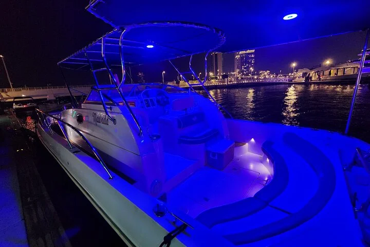 2Hours and 30Minute Private Boat Tour in Dubai