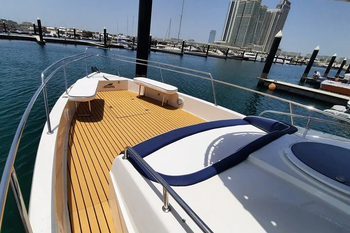 2Hours and 30Minute Private Boat Tour in Dubai
