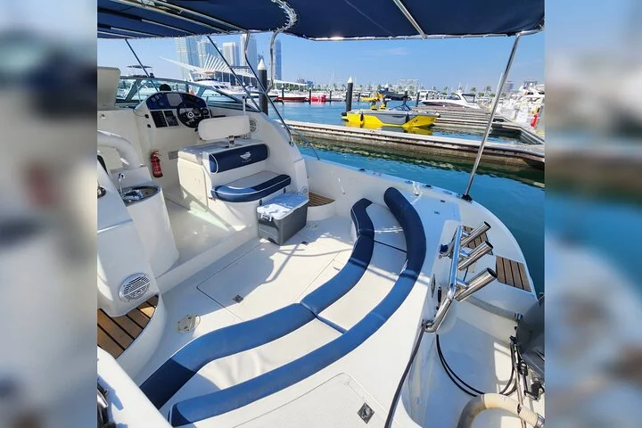 2Hours and 30Minute Private Boat Tour in Dubai