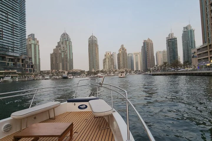 2Hours and 30Minute Private Boat Tour in Dubai