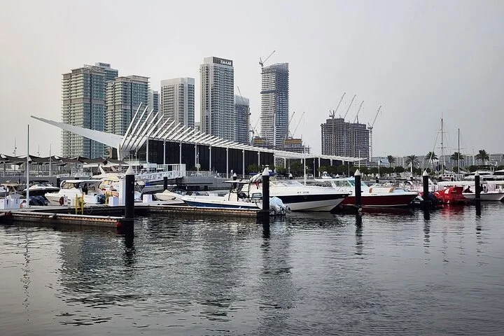 2Hours and 30Minute Private Boat Tour in Dubai