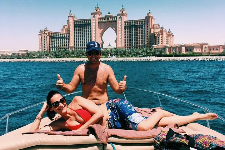 3Hrs private cruise Sea escape: Swim! Tan! Sightsee!