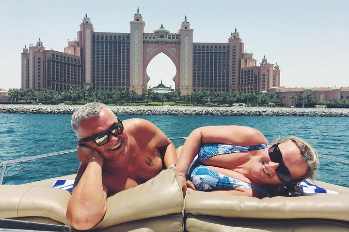 3Hrs private cruise Sea escape: Swim! Tan! Sightsee!