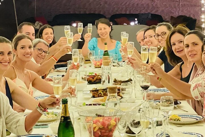 5-Hour Private Guided Desert Dinner in Dubai