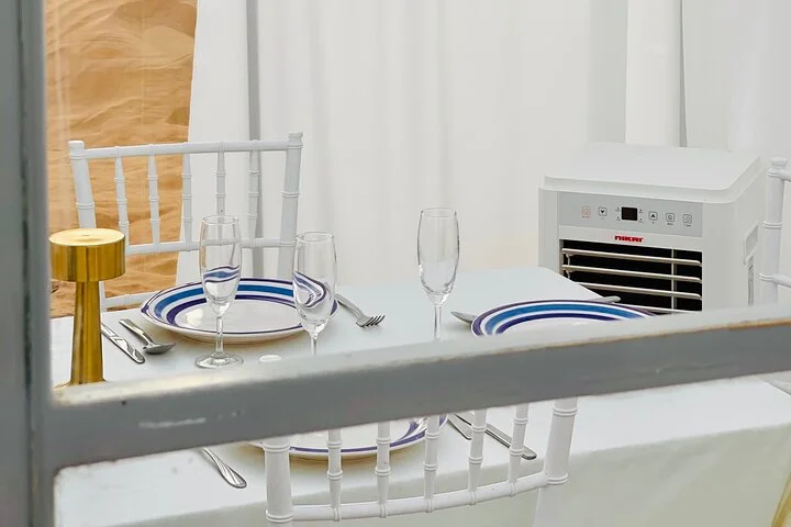 5-Hour Private Guided Desert Dinner in Dubai