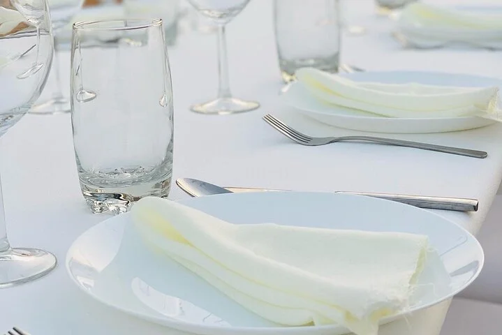 5-Hour Private Guided Desert Dinner in Dubai