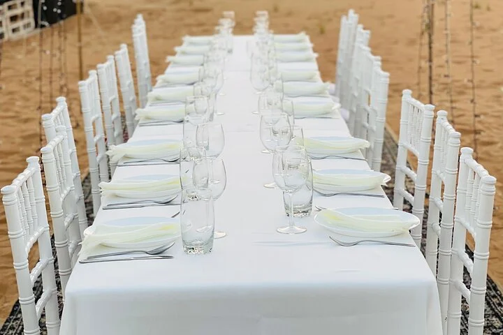 5-Hour Private Guided Desert Dinner in Dubai