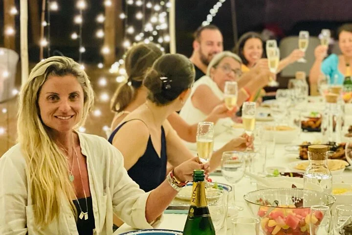 5-Hour Private Guided Desert Dinner in Dubai