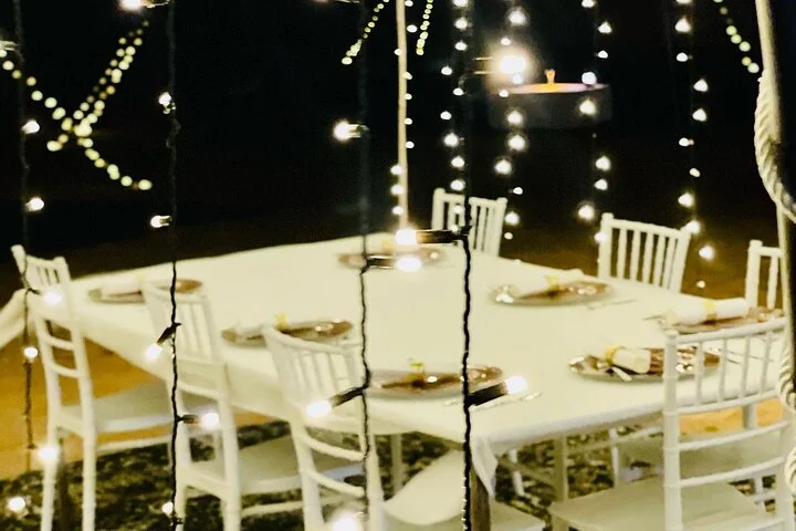 5-Hour Private Guided Desert Dinner in Dubai