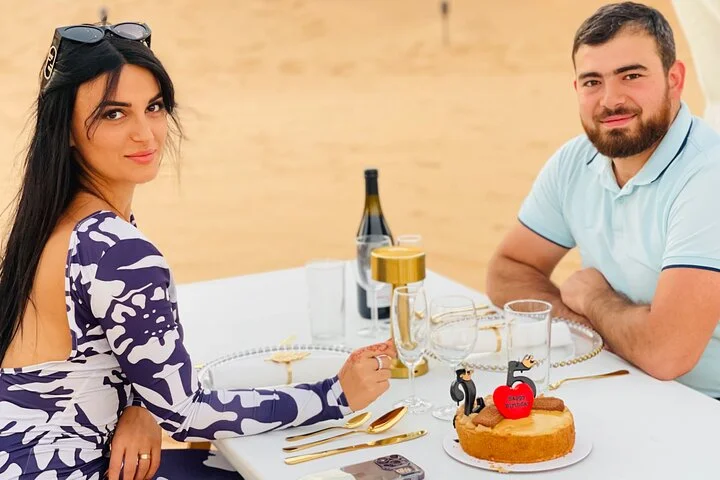 5-Hour Private Guided Desert Dinner in Dubai