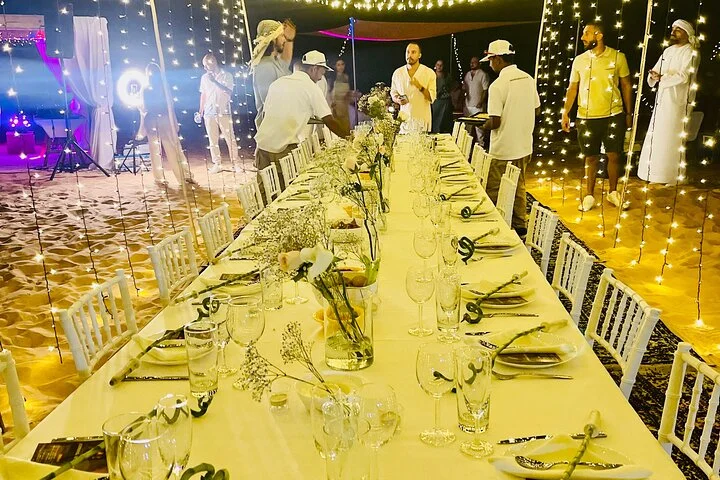 5-Hour Private Guided Desert Dinner in Dubai