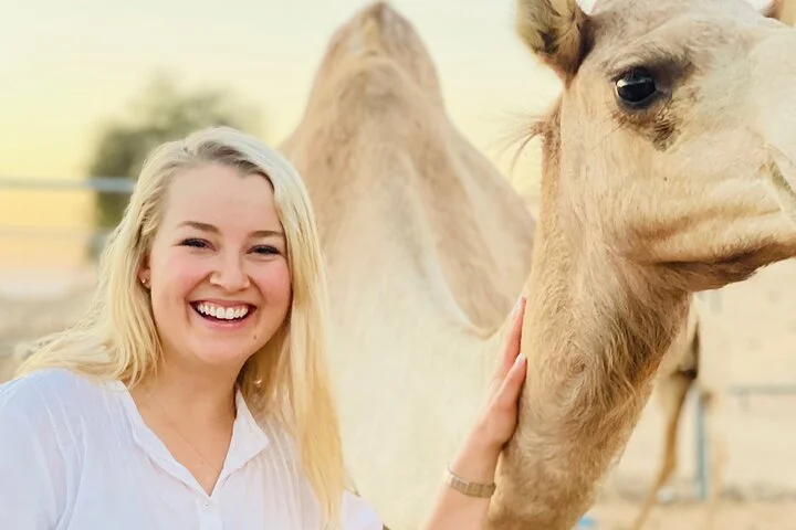 5-Hour Private Guided Desert Dinner in Dubai