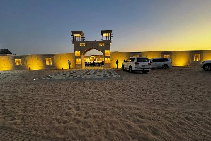 5 Star Luxury Desert Safari Dubai Dinner with Show and Activities