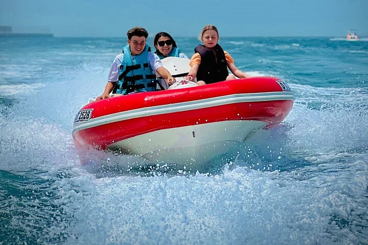 60 min Amazing Dubai Self-Drive Boat Tour