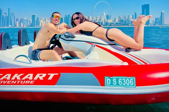 60 min Amazing Dubai Self-Drive Boat Tour