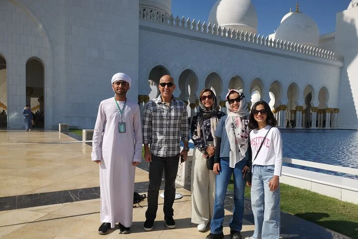 Abu Dhabi city tour (8 hours)