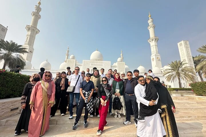 Abu Dhabi City Tour By Private Car