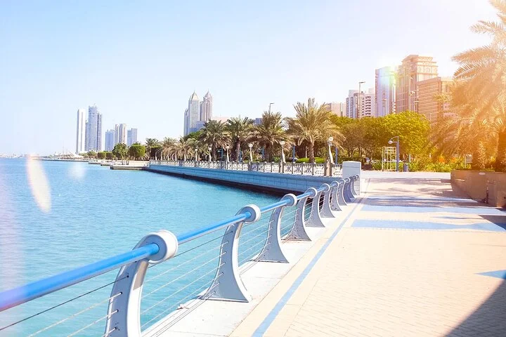 Abu Dhabi City Tour in a 4x4 Shared Vehicle