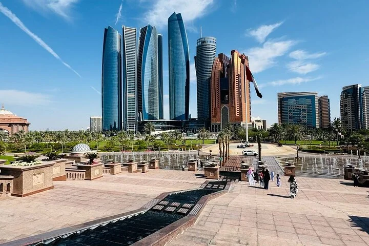 Abu Dhabi City Tour with Grand Mosque & Louvre Museum Entry