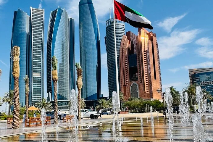 Abu Dhabi City Tour with Grand Mosque & Louvre Museum Entry