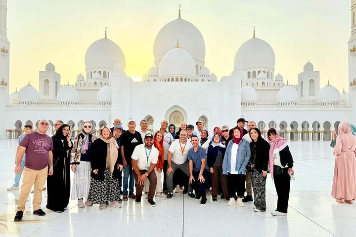 Abu Dhabi City Tour with Park Visit