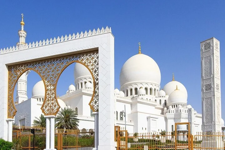 Abu Dhabi Cultural Exclusive Tour From Dubai