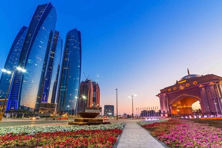 Abu Dhabi Cultural Exclusive Tour From Dubai