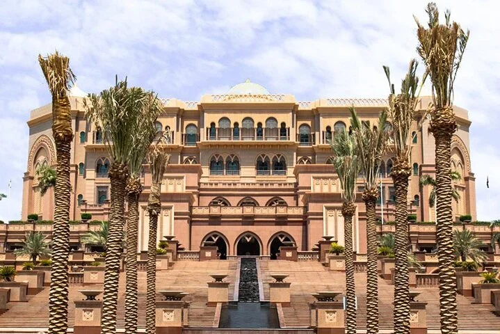Abu Dhabi Day Trips With Buffet Lunch