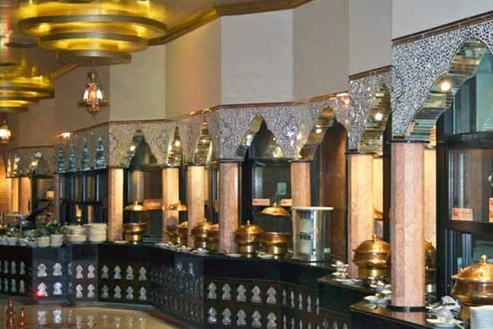 Abu Dhabi Day Trips With Buffet Lunch