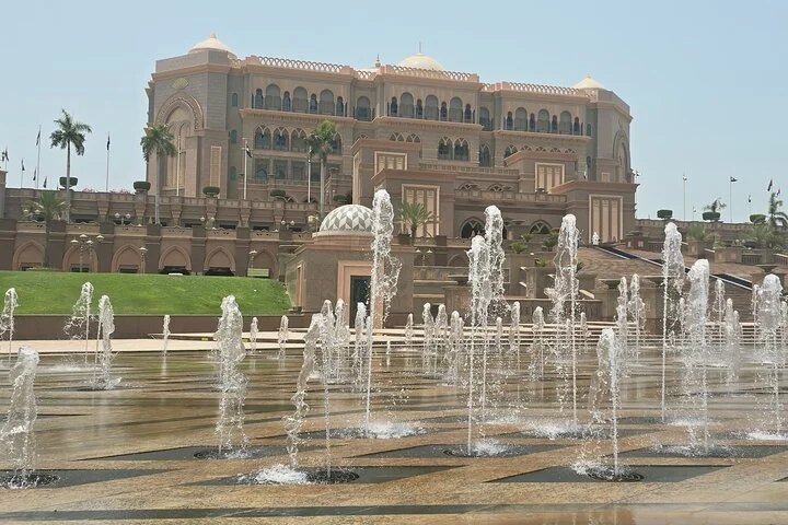 Abu Dhabi Exclusive City Tour-Capital Majesty