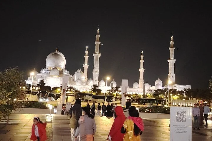 Abu Dhabi Exclusive City Tour-Capital Majesty