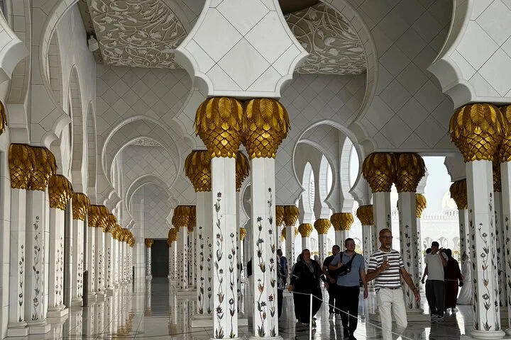 Abu Dhabi Full Day Basic Tour Culture and Landmark Highlights