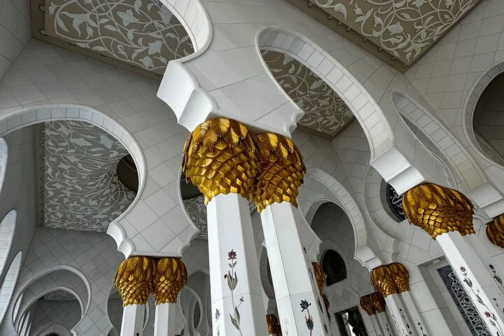 Abu Dhabi Full Day Basic Tour Culture and Landmark Highlights