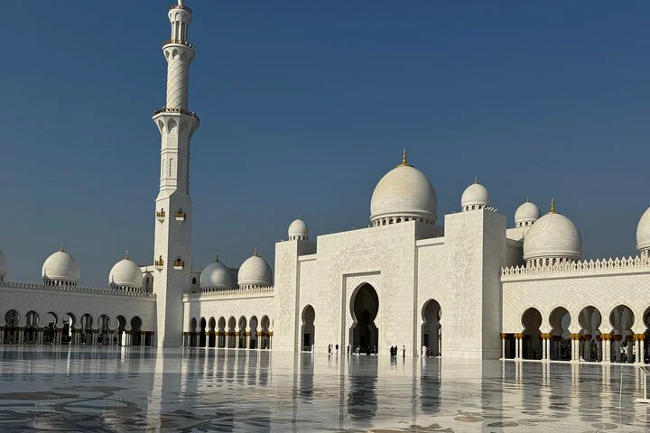 Abu Dhabi Full Day Basic Tour Culture and Landmark Highlights