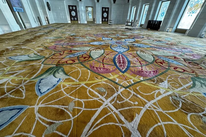 Abu Dhabi Full Day Basic Tour Culture and Landmark Highlights