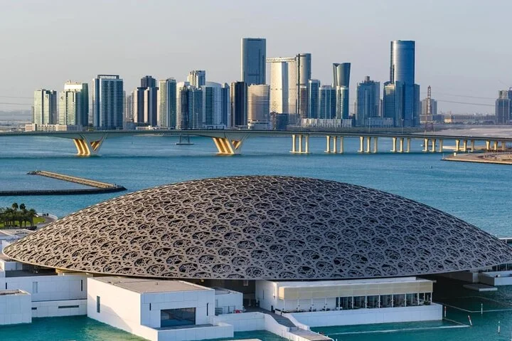Abu Dhabi Full Day Private Tour with Grand Mosque & Palace Visit
