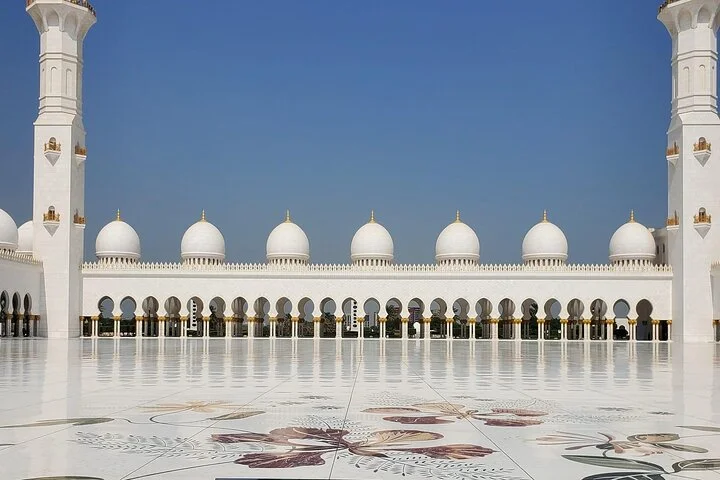 Abu Dhabi Full Day Private Tour with Grand Mosque & Palace Visit