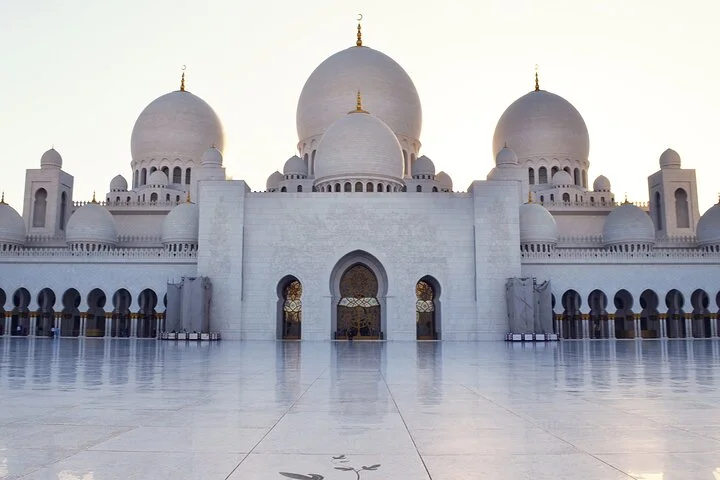 Abu Dhabi Full Day Private Tour with Grand Mosque & Palace Visit