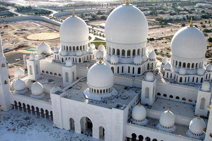 Abu Dhabi Grand Mosque, Etihad Towers & Royal Palace Visit from Dubai