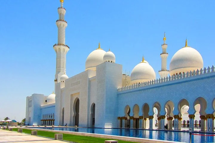 Abu Dhabi Grand Mosque, Etihad Towers & Royal Palace Visit from Dubai