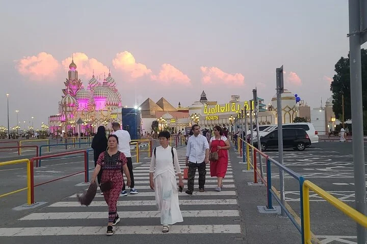 Abu Dhabi Private Tour from Dubai by 12 seater van