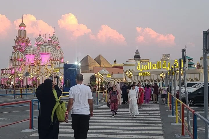 Abu Dhabi Private Tour from Dubai by 12 seater van