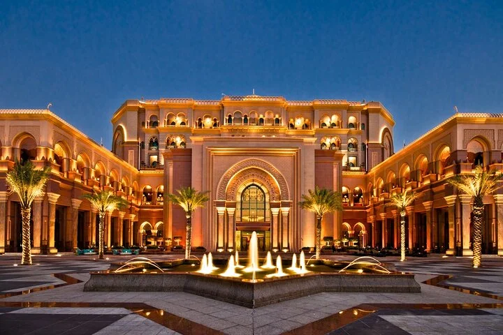 Abu Dhabi Private Tour with Free Photography Videography