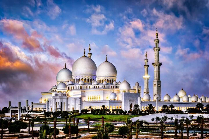 Abu Dhabi Private Tour with Free Photography Videography