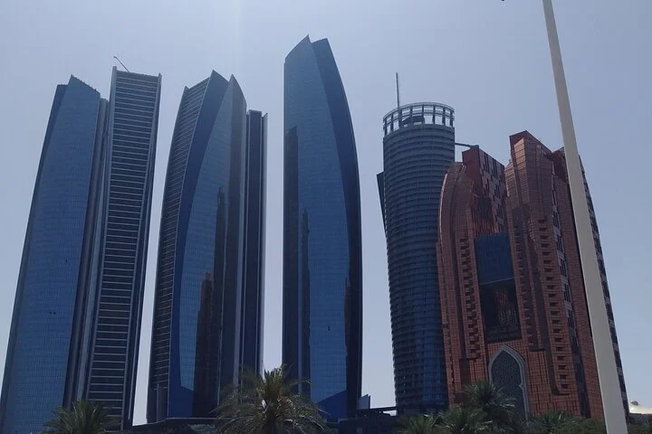 Abu Dhabi : Private Tour with professional Driver from Dubai