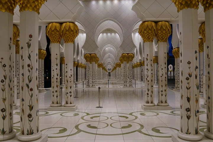 Abu Dhabi Sheikh Zayed Grand Mosque Tour From Dubai